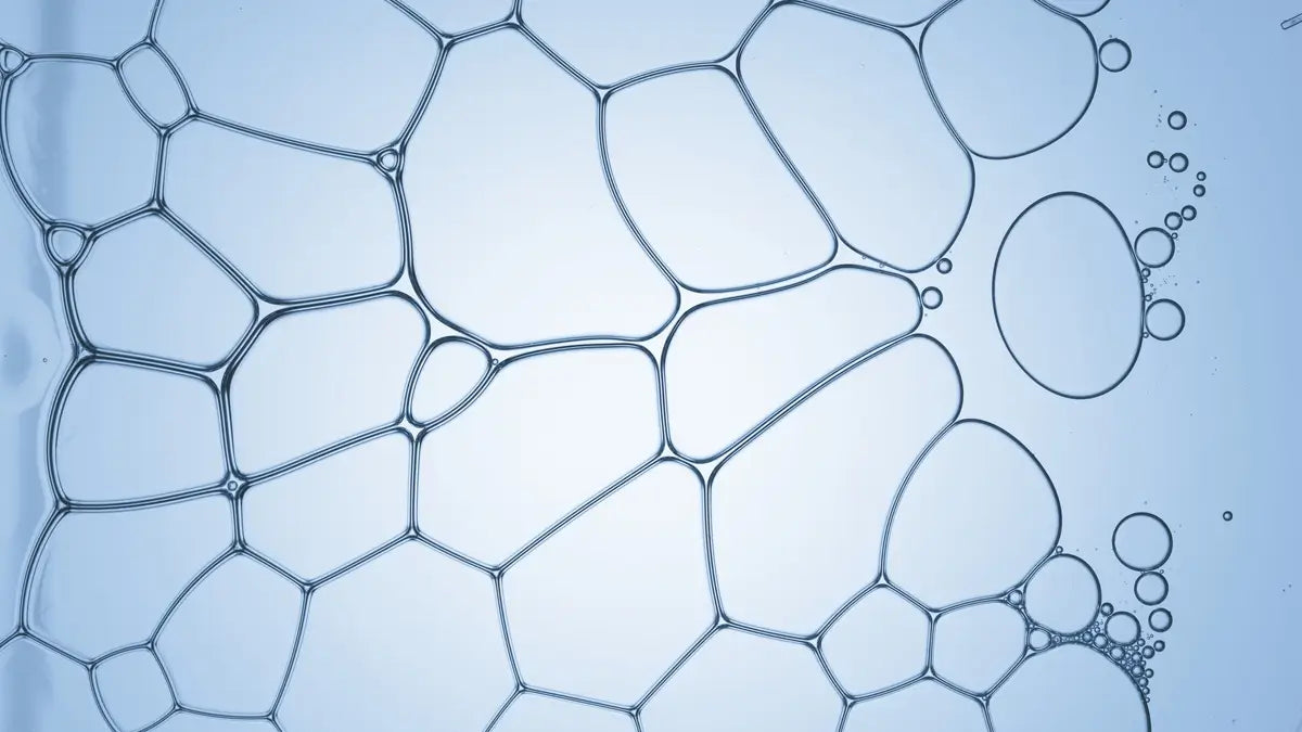 Gliceryna - co to jest i dlaczego jest jednym z najważniejszych składników kosmetyków?