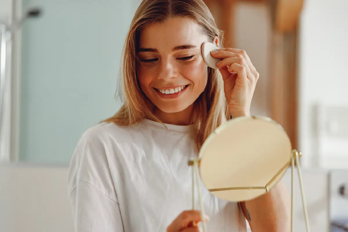 Żel oczyszczający do twarzy – jak działa i który wybrać? Poradnik eksperta pielęgnacji skóry