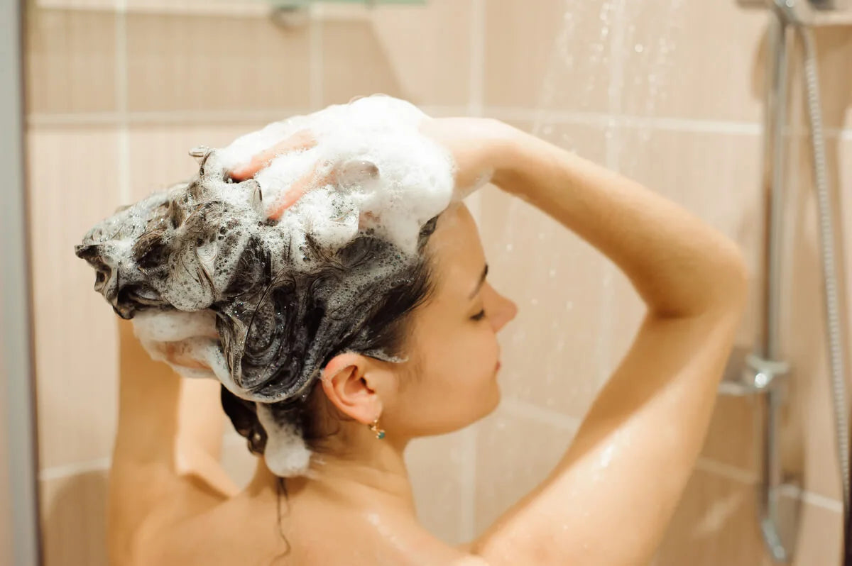 Coco Betaine a Cocamidopropyl Betaine. Jak Orientana dobiera składniki myjące do swoich szamponów