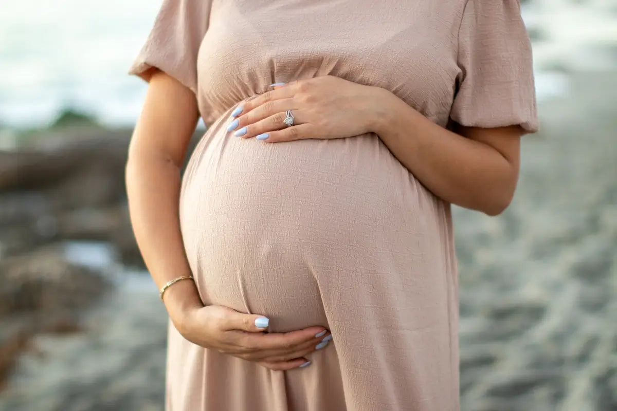 Retinol w ciąży - kosmetolog wyjaśnia, czy jest bezpieczny i czym go zastąpić