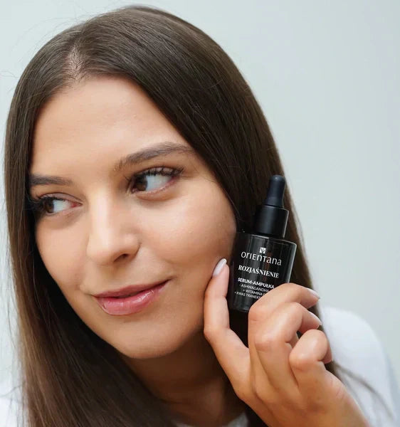 Serum na przebarwienia – jak działają, jakie składniki wybiera Orientana
